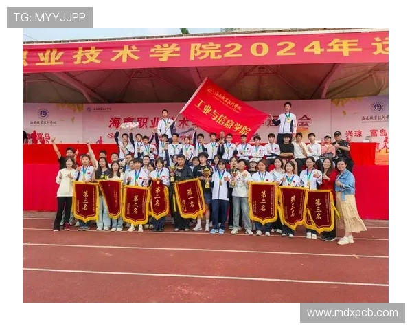 梅州客家主场迎强敌巅峰对决激情碰撞展现客家足球坚韧与荣耀 梅州客家主场迎强敌巅峰对决激情碰撞展现客家足球坚韧与荣耀