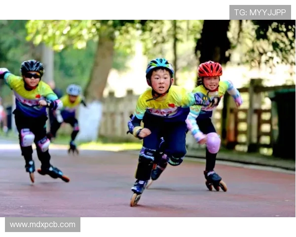 成都滑板队与重庆滑板队赛后复盘分析灵活性表现与战术对比