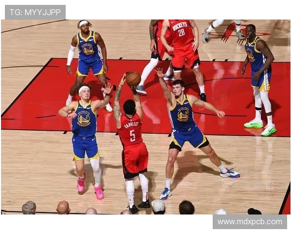 勇士与快火箭激战回顾精彩瞬间与关键时刻分析 勇士与快火箭激战回顾精彩瞬间与关键时刻分析