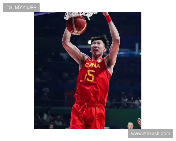 周琦在国际篮球舞台上的崛起与挑战：从青涩球员到顶尖中锋的奋斗历程